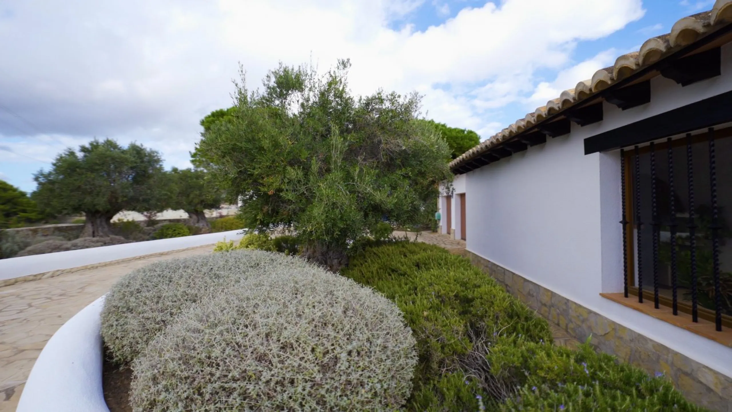 LUXURY HOUSE IN BENISSA