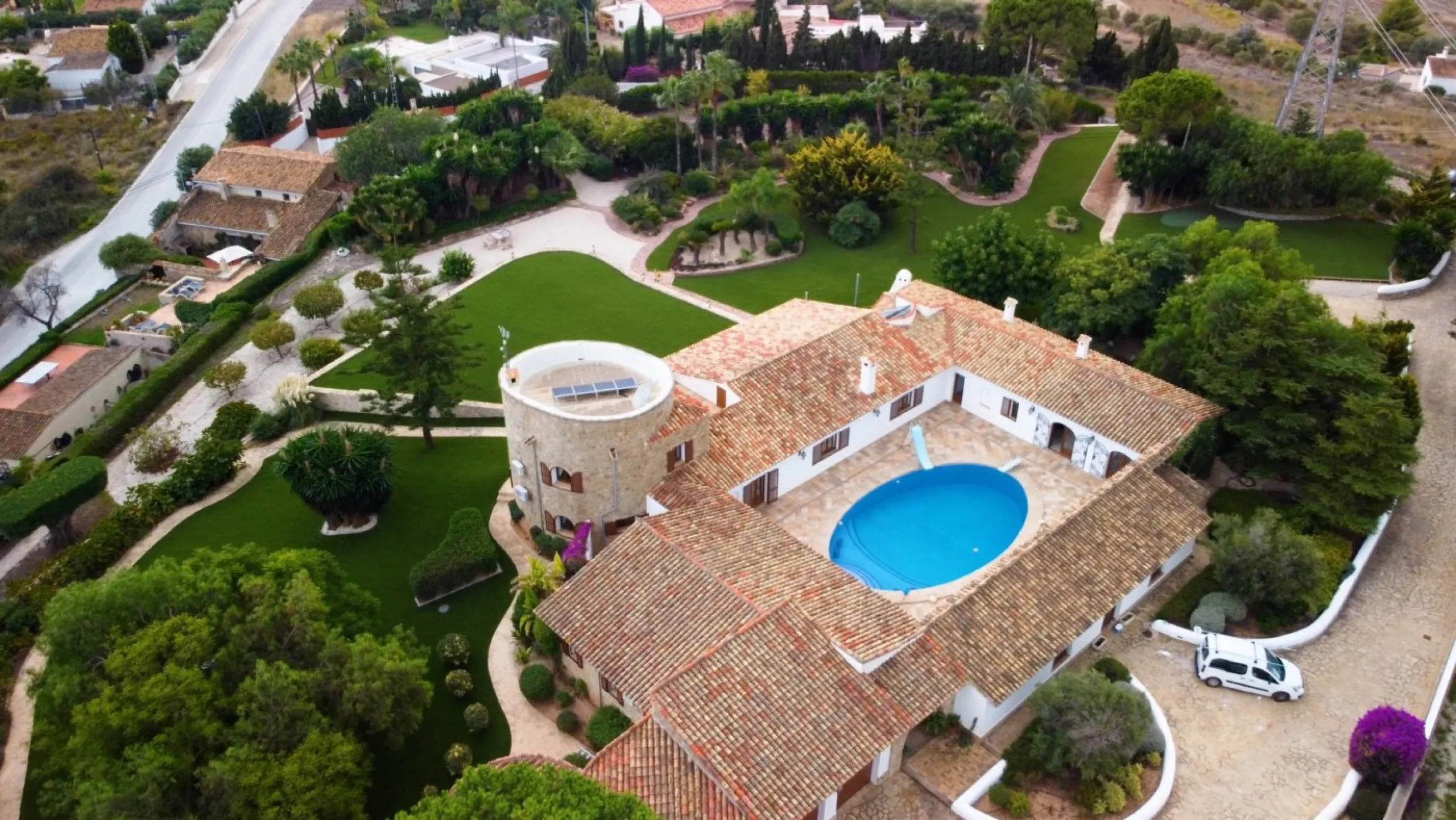 LUXURY HOUSE IN BENISSA