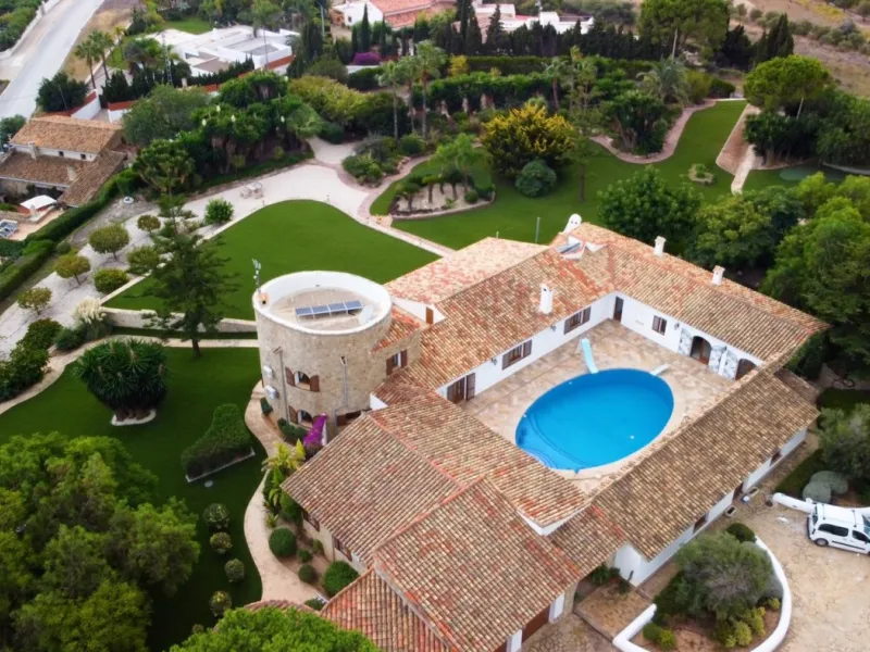 LUXURY HOUSE IN BENISSA