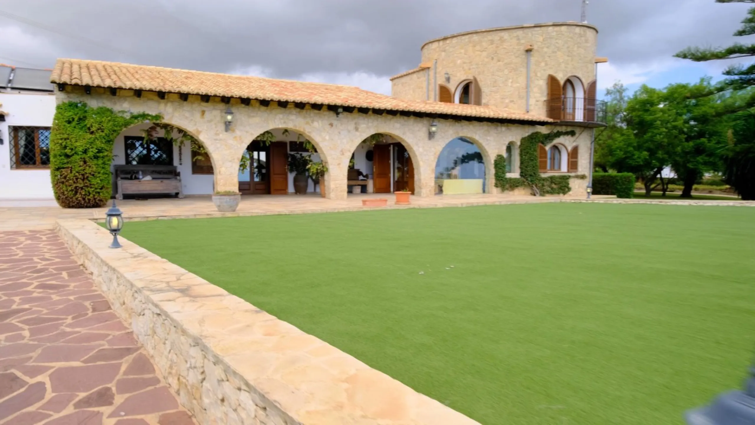 LUXURY HOUSE IN BENISSA