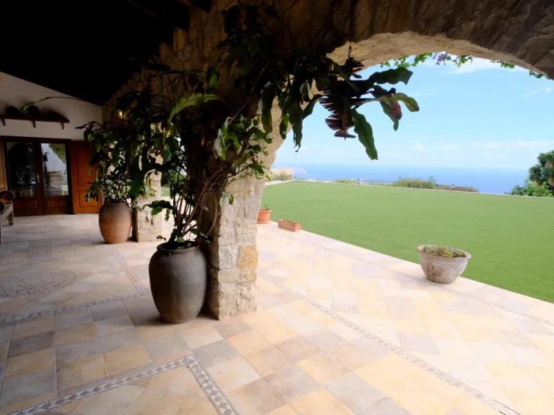 LUXURY HOUSE IN BENISSA