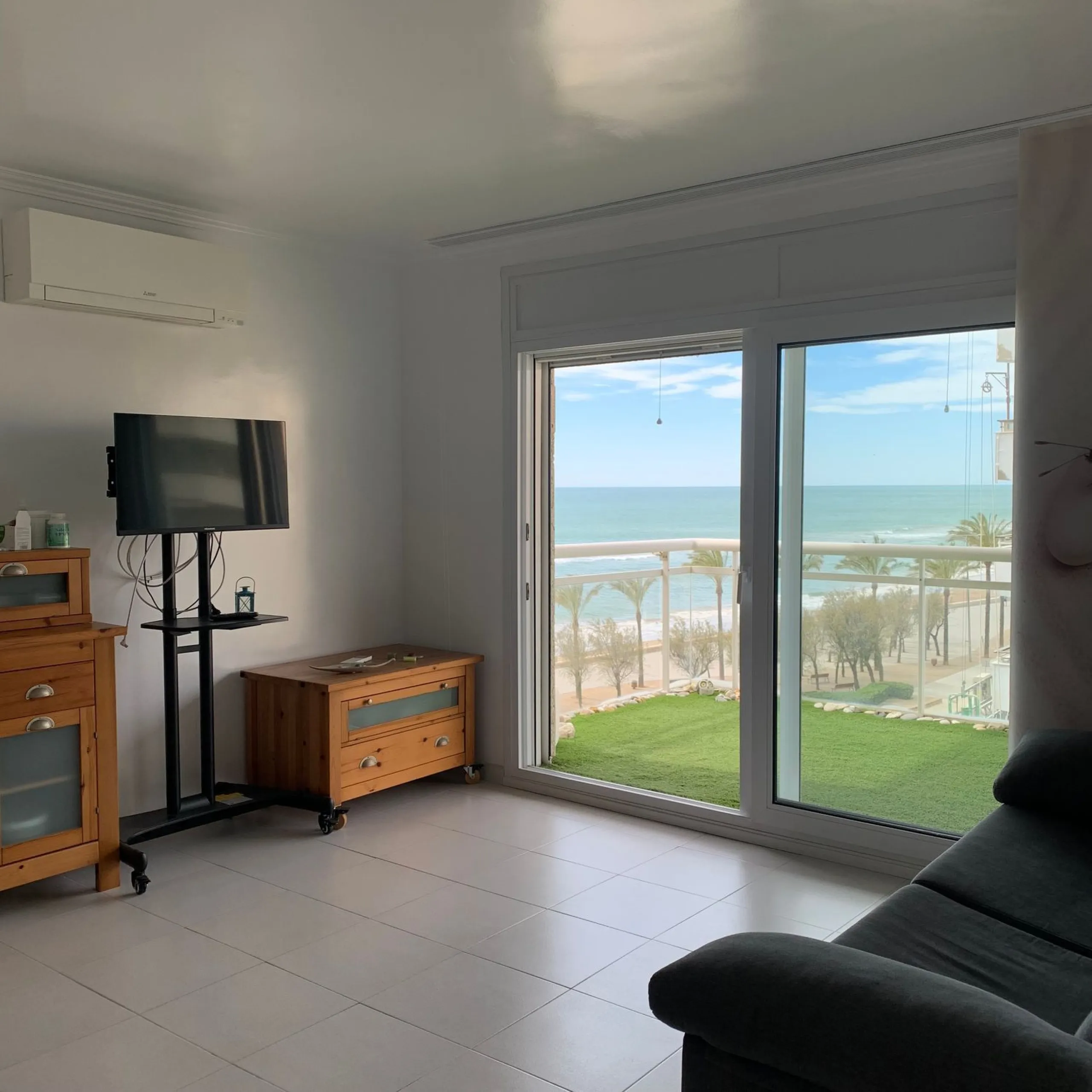 Apartamento luminoso con vistas al mar en El Mas Mel, Calafell