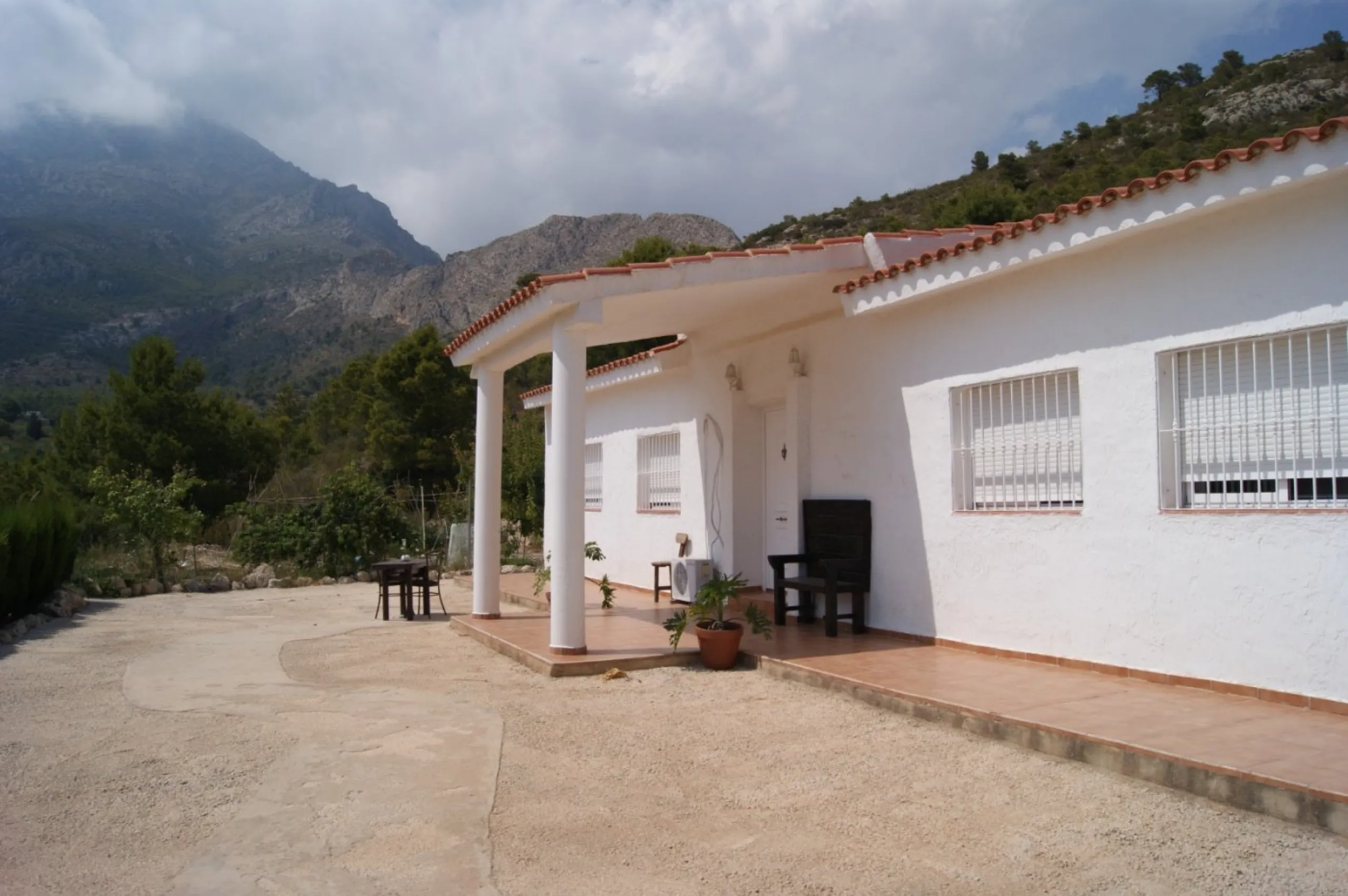 CASA EN LA MONTAÑA EN FINESTRAT