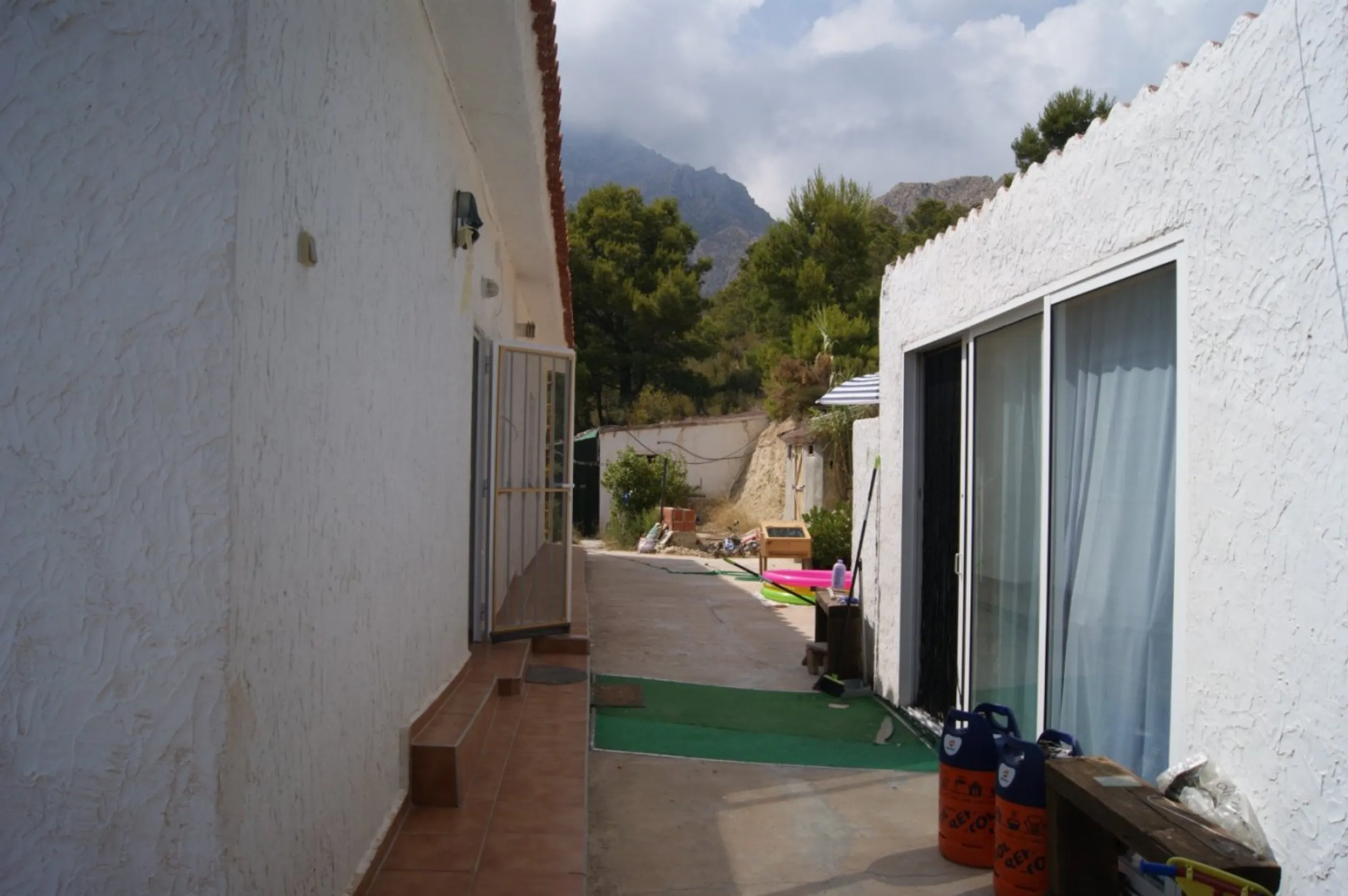 CASA EN LA MONTAÑA EN FINESTRAT