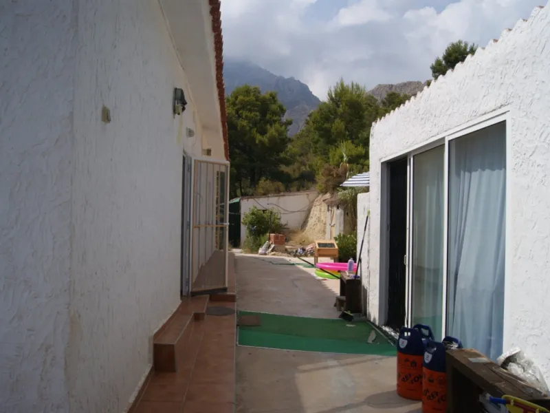 CASA EN LA MONTAÑA EN FINESTRAT