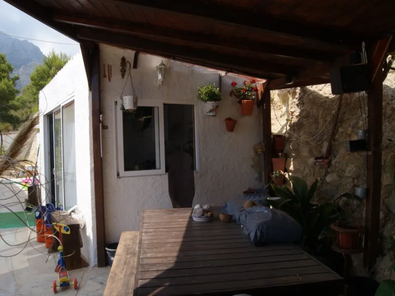 CASA EN LA MONTAÑA EN FINESTRAT
