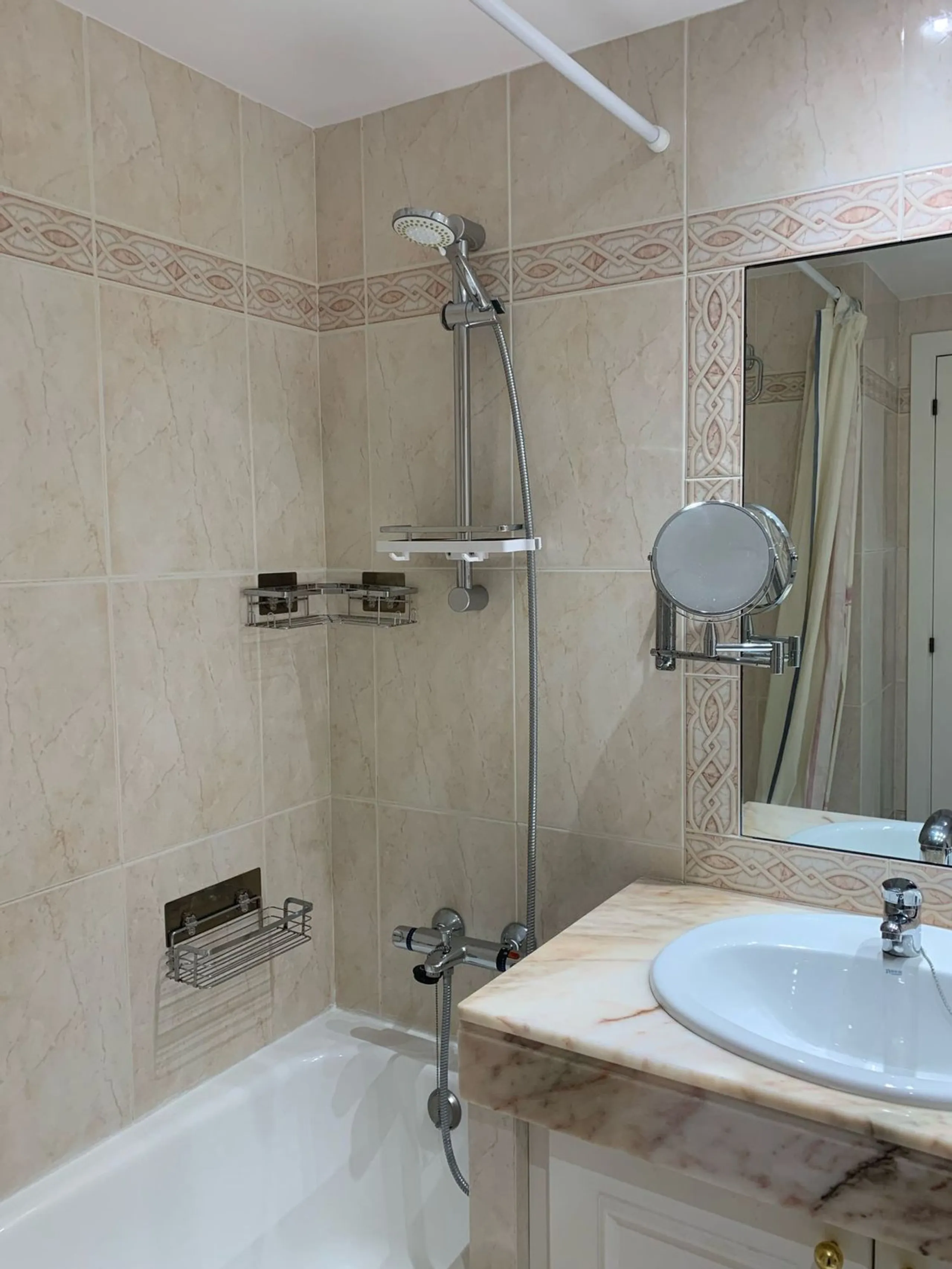 Apartamento luminoso con vistas al mar en El Mas Mel, Calafell