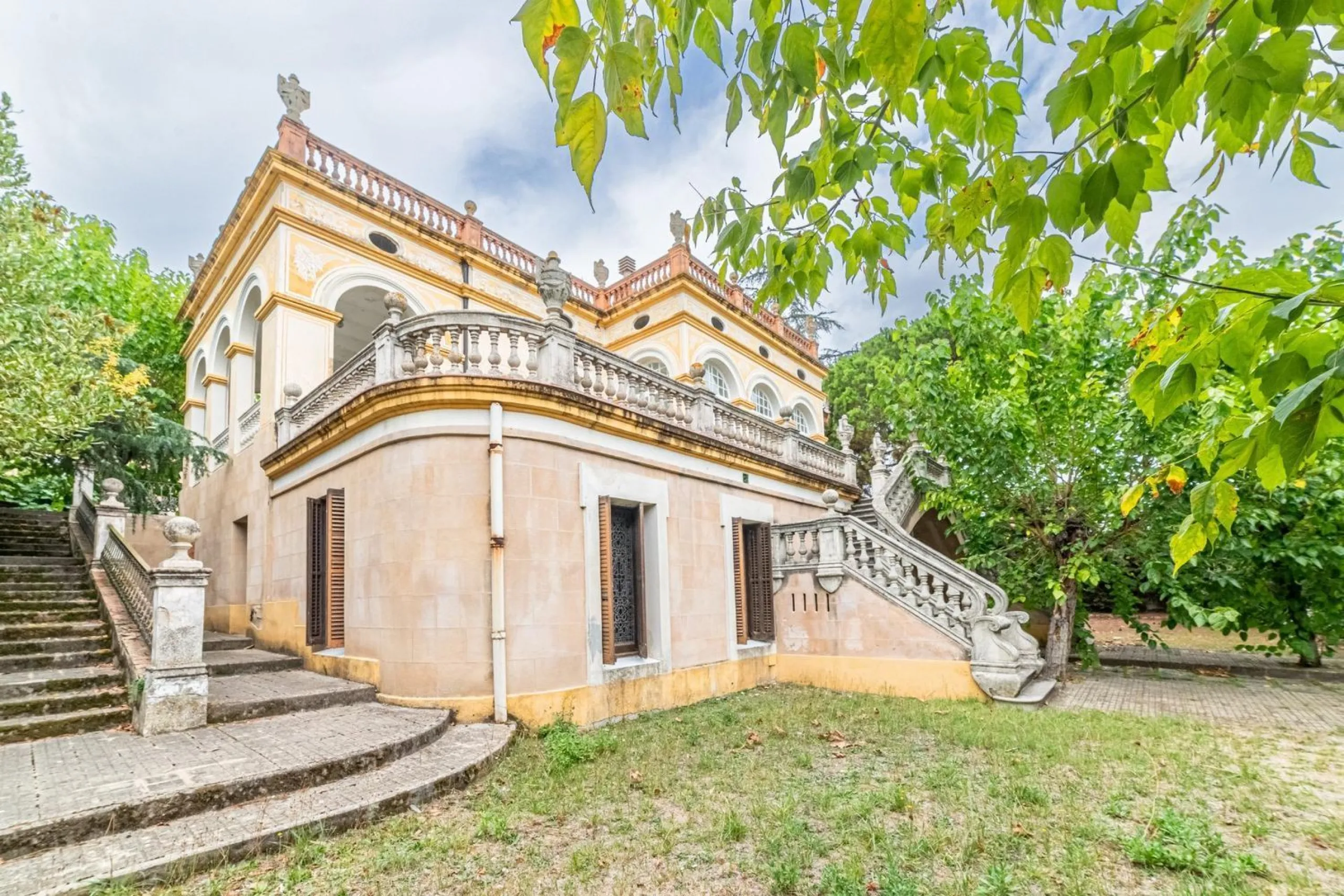 Exclusive historic villa in Caldes de Malavella, Girona, Costa Brava