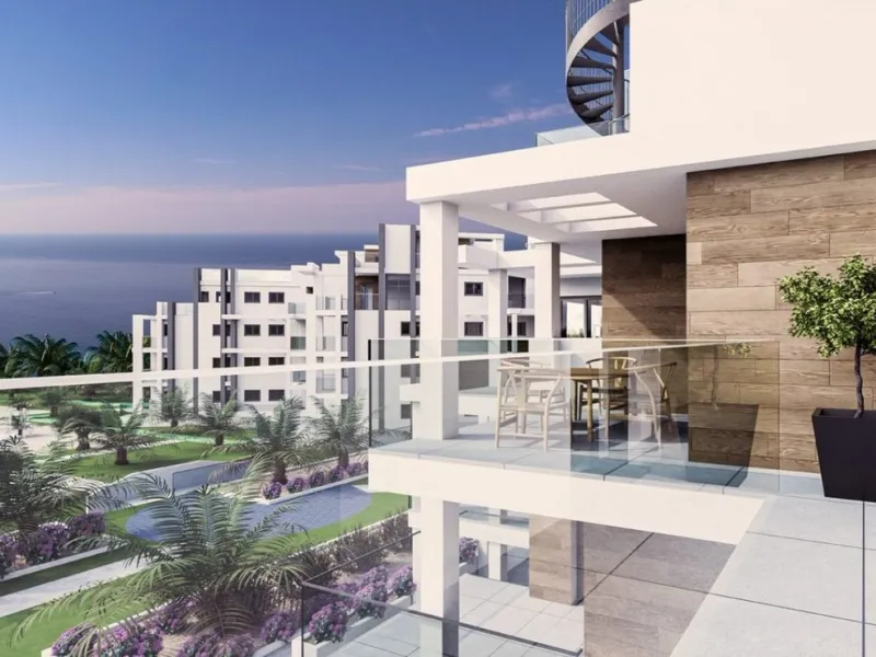 MEDITERRANEAN HOUSING A FEW METERS FROM THE SEA