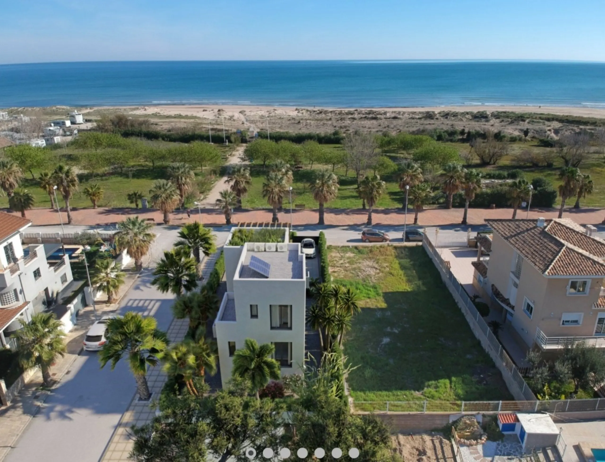 Villa exclusiva en primera línea de la Playa de Rabdells de Oliva