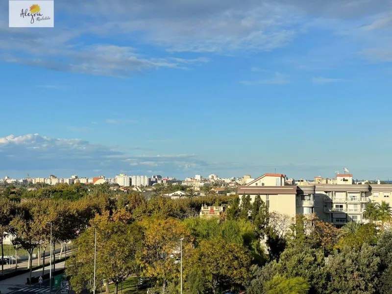 Building for sale with project to rehabilitate in Gandia