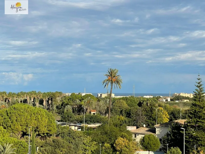 Building for sale with project to rehabilitate in Gandia
