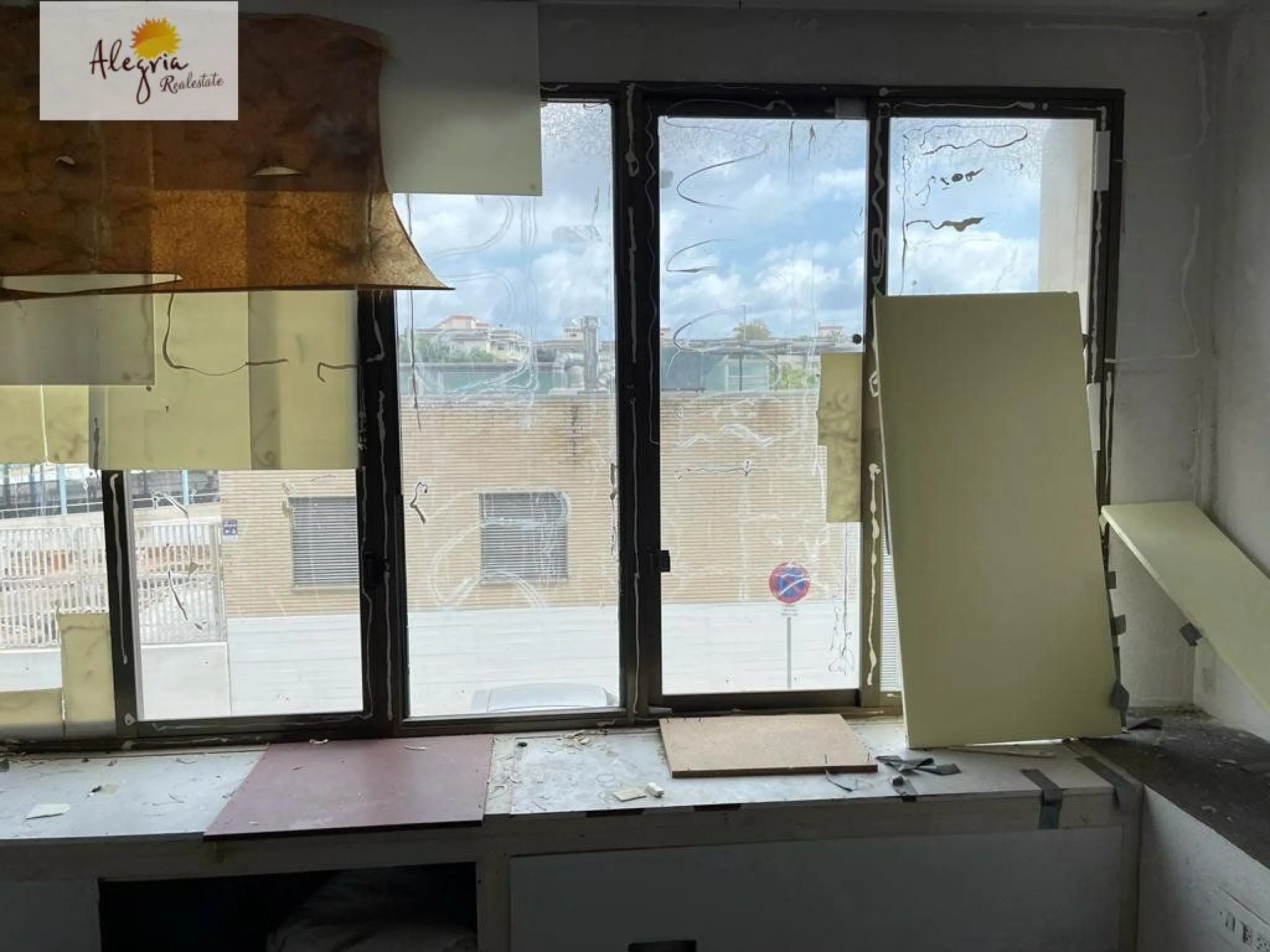 Building for sale with project to rehabilitate in Gandia