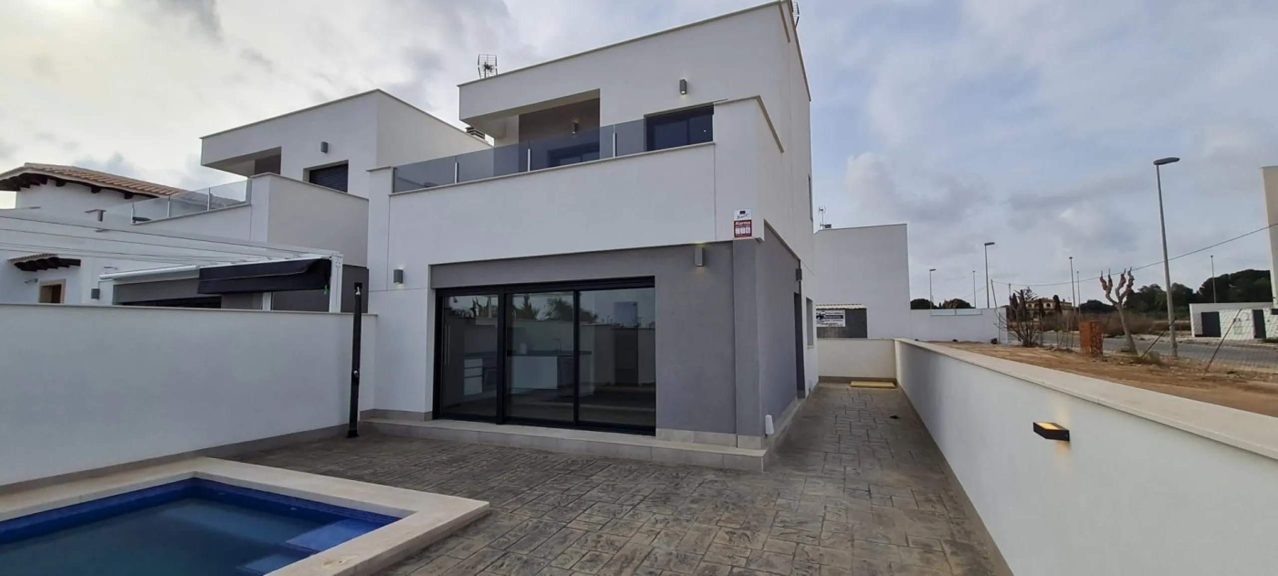 NEW BUILD VILLAS IN ORIHUELA COSTA
