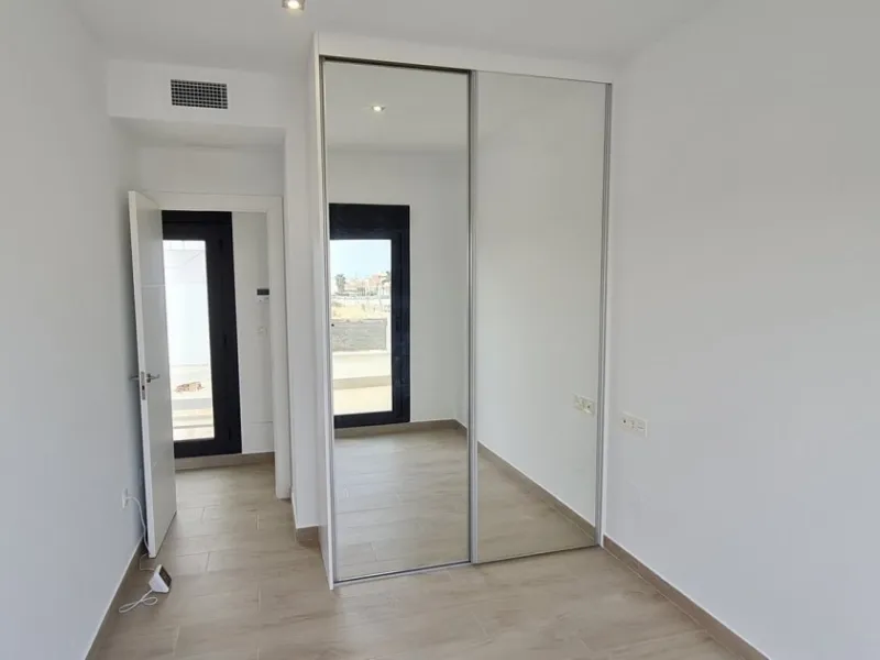 NEW BUILD VILLAS IN ORIHUELA COSTA