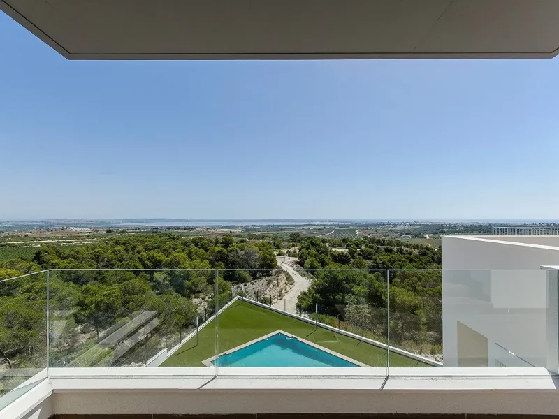 BUNGALOWS DE NUEVA CONSTRUCCIÓN EN SAN MIGUEL DE SALINAS