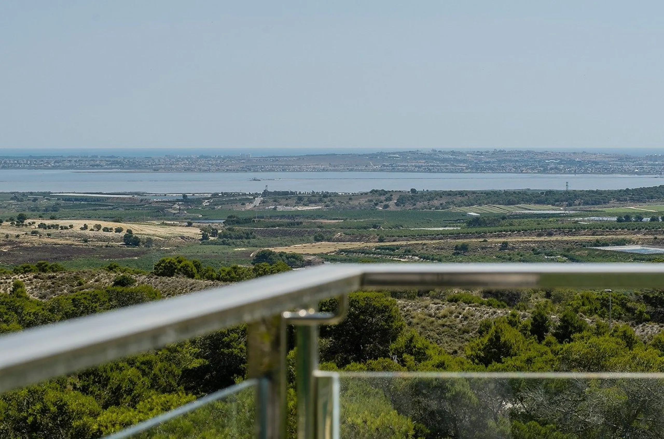 BUNGALOWS DE NUEVA CONSTRUCCIÓN EN SAN MIGUEL DE SALINAS