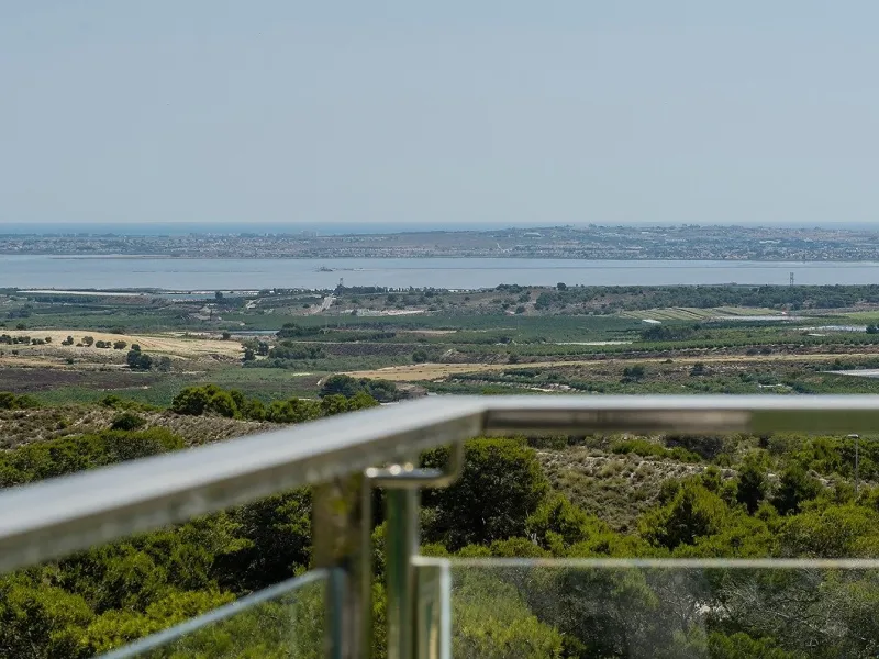 BUNGALOWS DE NUEVA CONSTRUCCIÓN EN SAN MIGUEL DE SALINAS