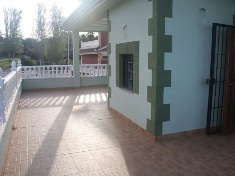 BEAUTIFUL VILLA IN LOS ALTOS, TORREVIEJA
