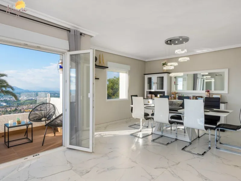 Ático único de 170m2 con vistas panorámicas en Ciudad Quesada!