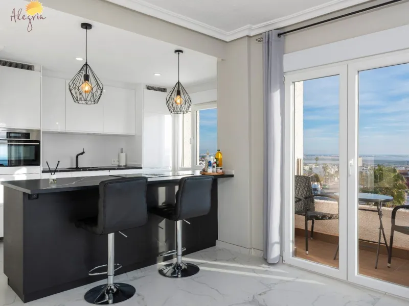 Ático único de 170m2 con vistas panorámicas en Ciudad Quesada!