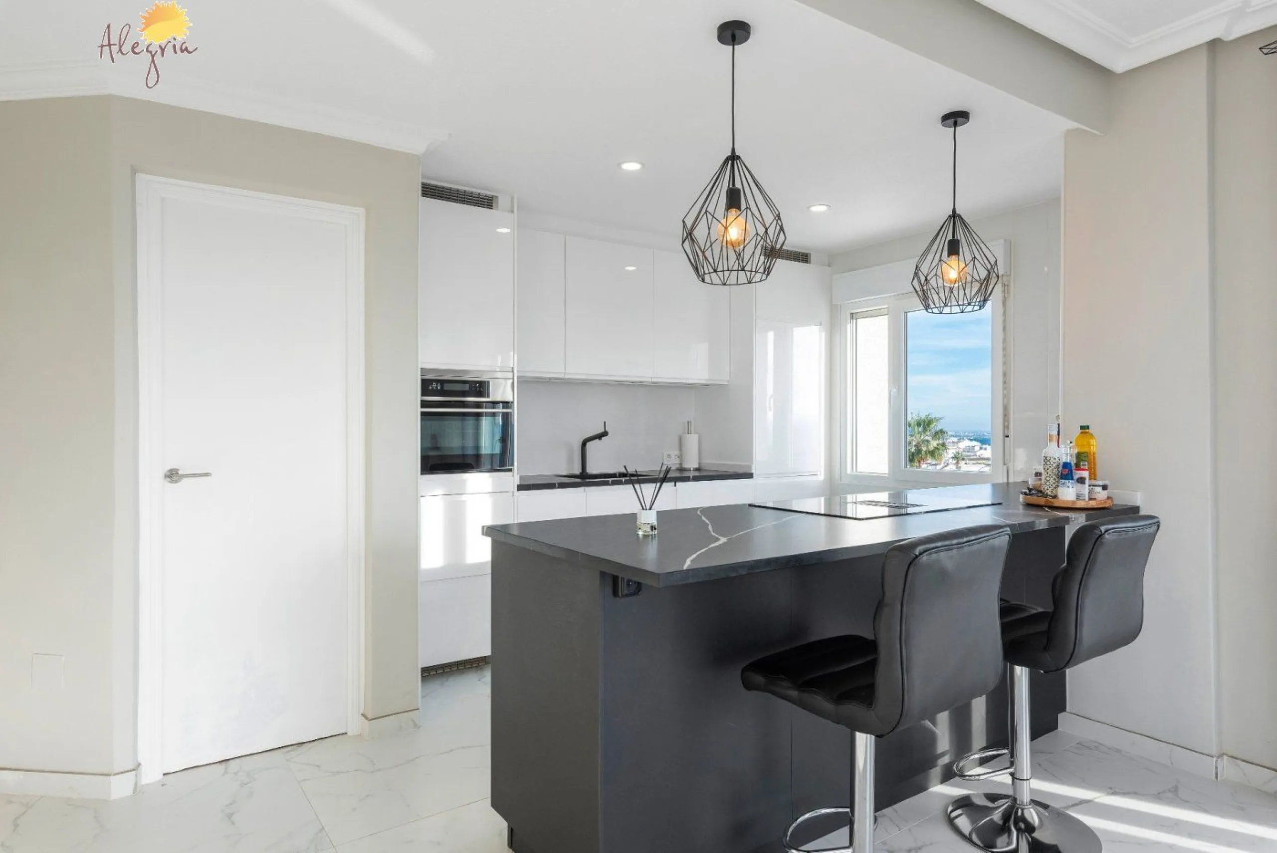 Ático único de 170m2 con vistas panorámicas en Ciudad Quesada!