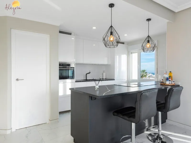 Ático único de 170m2 con vistas panorámicas en Ciudad Quesada!