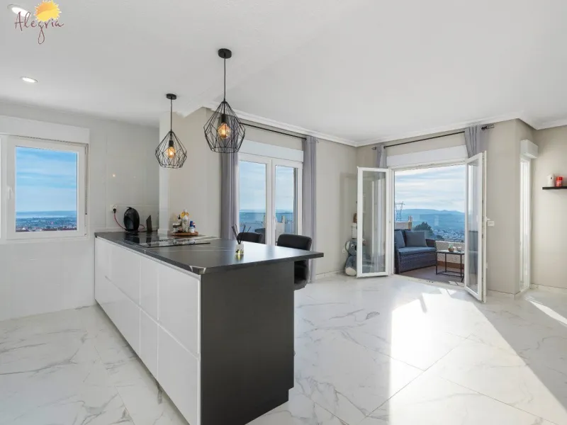 Ático único de 170m2 con vistas panorámicas en Ciudad Quesada!