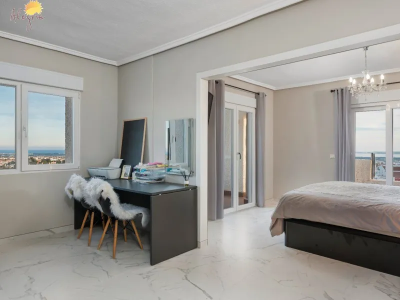 Ático único de 170m2 con vistas panorámicas en Ciudad Quesada!