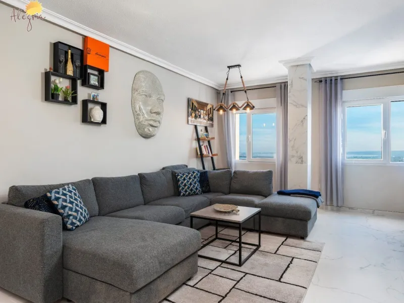 Ático único de 170m2 con vistas panorámicas en Ciudad Quesada!