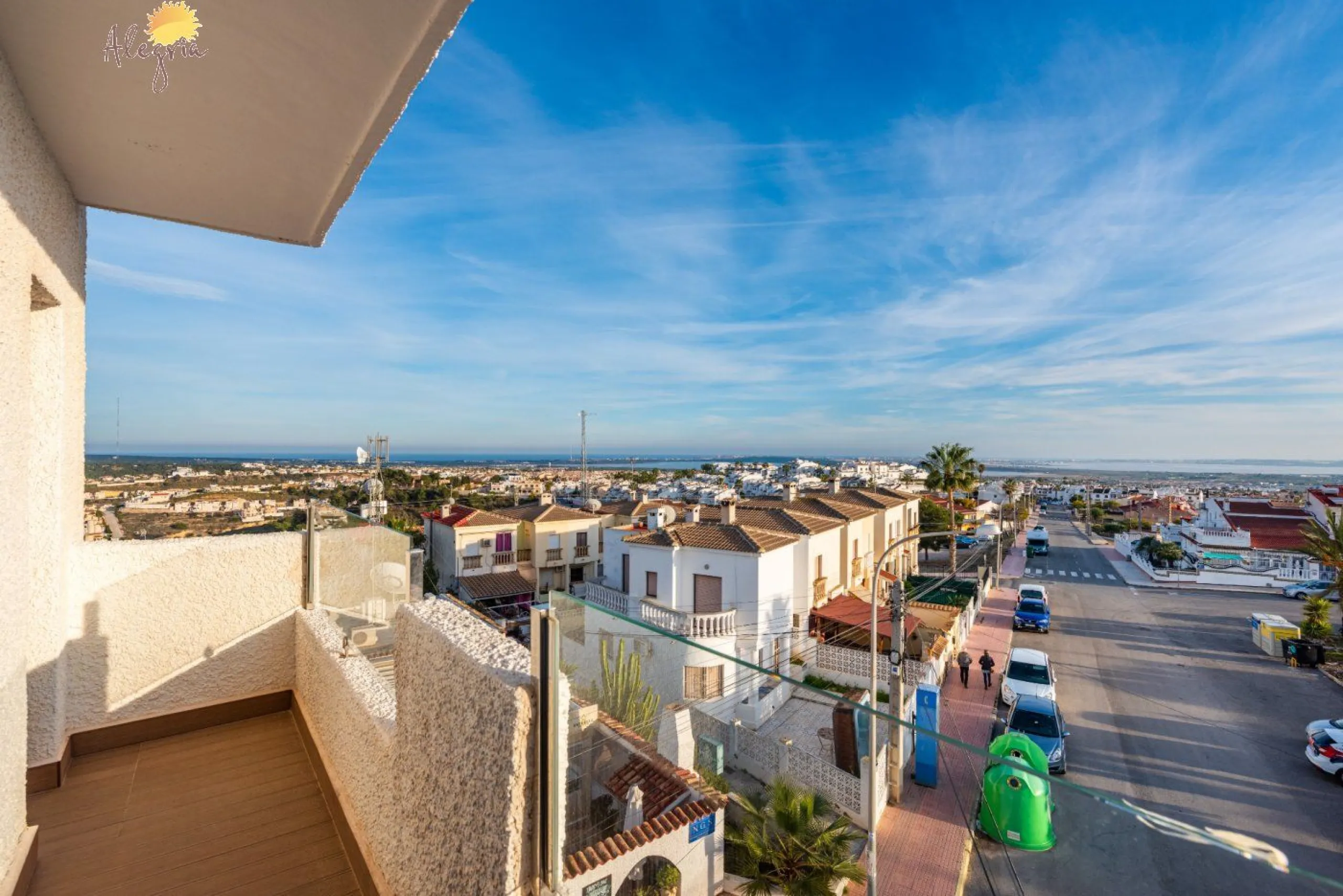 Ático único de 170m2 con vistas panorámicas en Ciudad Quesada!