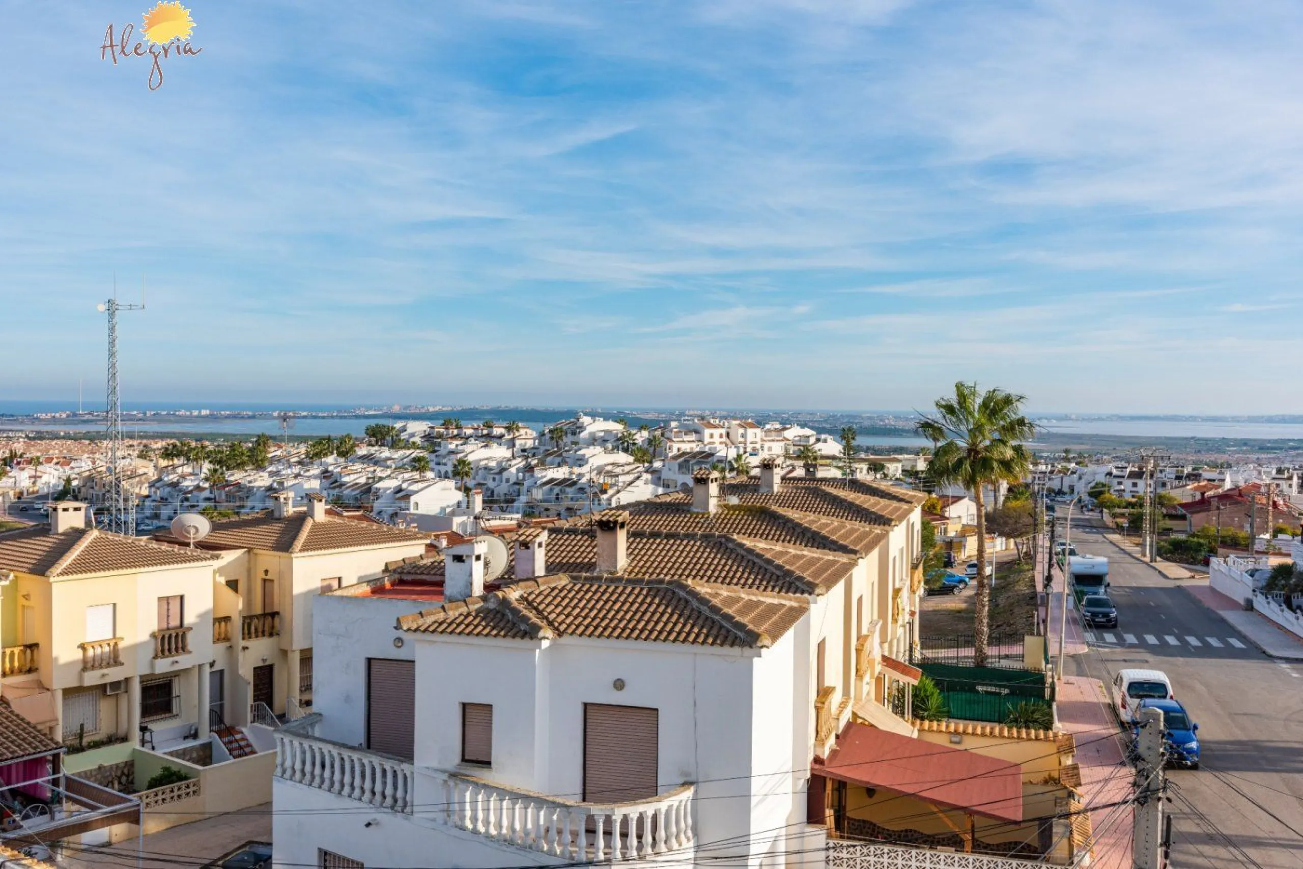 Ático único de 170m2 con vistas panorámicas en Ciudad Quesada!