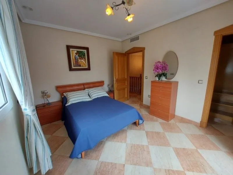 Villa en la prestigiosa Urbanización La Veleta de Torrevieja