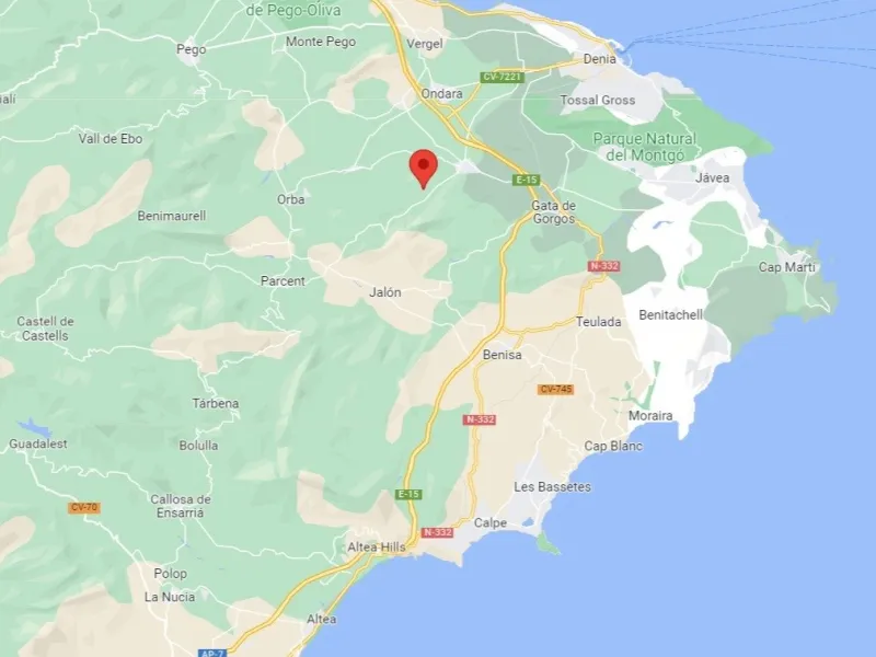 Villa de diseño en Urbanización Solana II a solo 10 km de Denia