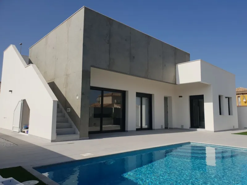 NEW BUILD VILLAS IN PINAR DE CAMPOVERDE