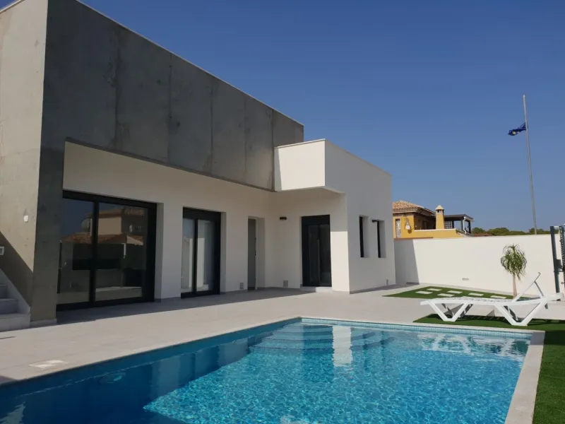NEW BUILD VILLAS IN PINAR DE CAMPOVERDE