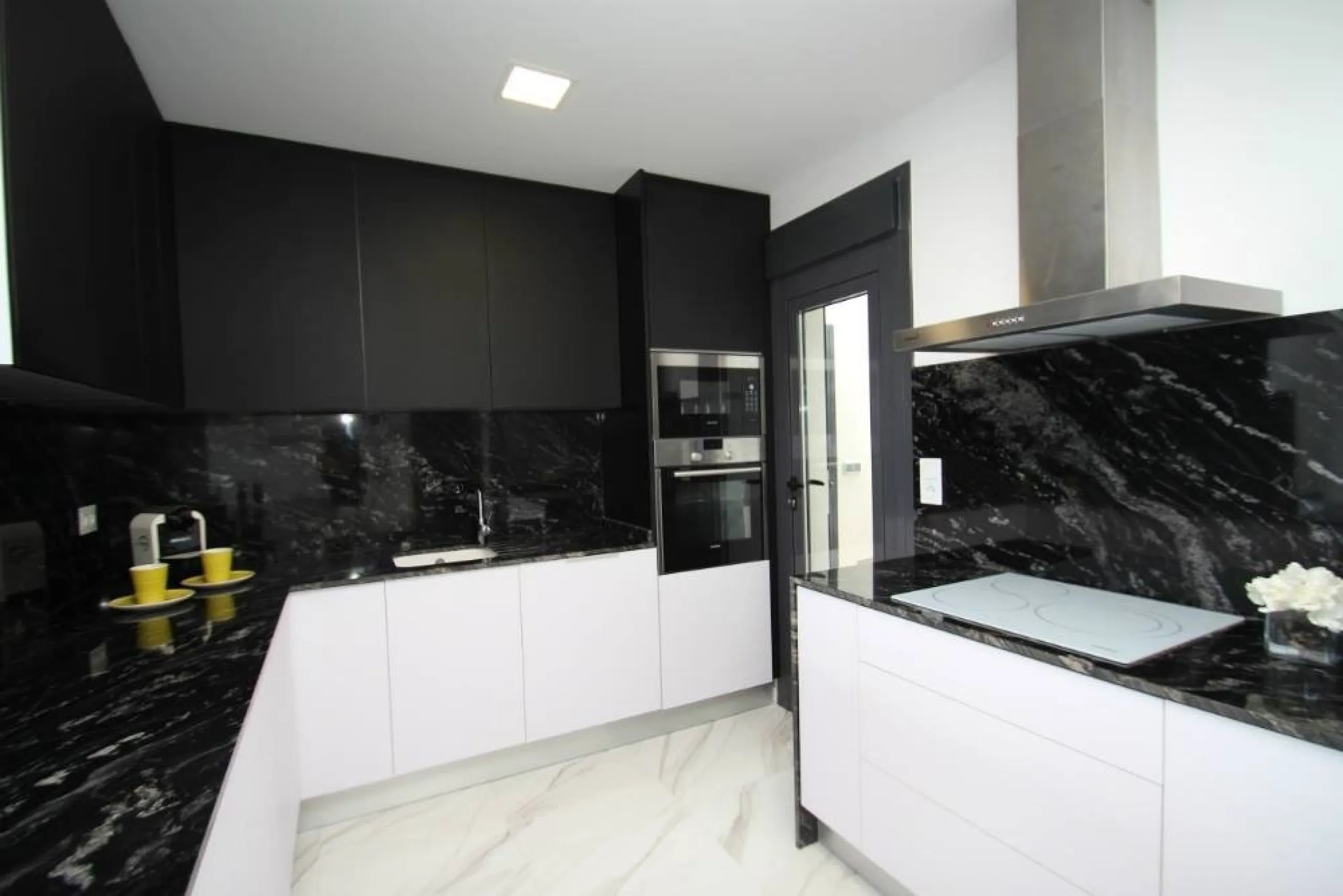 NEW BUILD RESIDENTIAL OF VILLAS IN SAN MIGUEL DE SALINAS