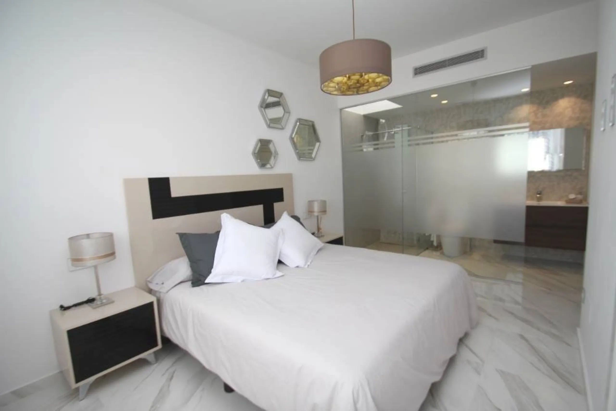 NEW BUILD RESIDENTIAL OF VILLAS IN SAN MIGUEL DE SALINAS