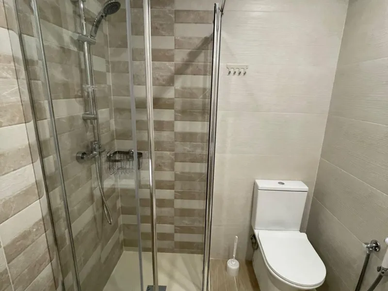 Piso dividido en estudios. Oportunidad inversores.