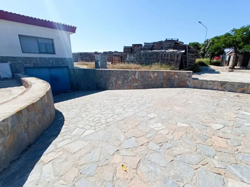 INDEPENDENT VILLA OF 500M2 - LAND OF 10,000M2 NEXT TO BONALBA - MUCHAMIEL