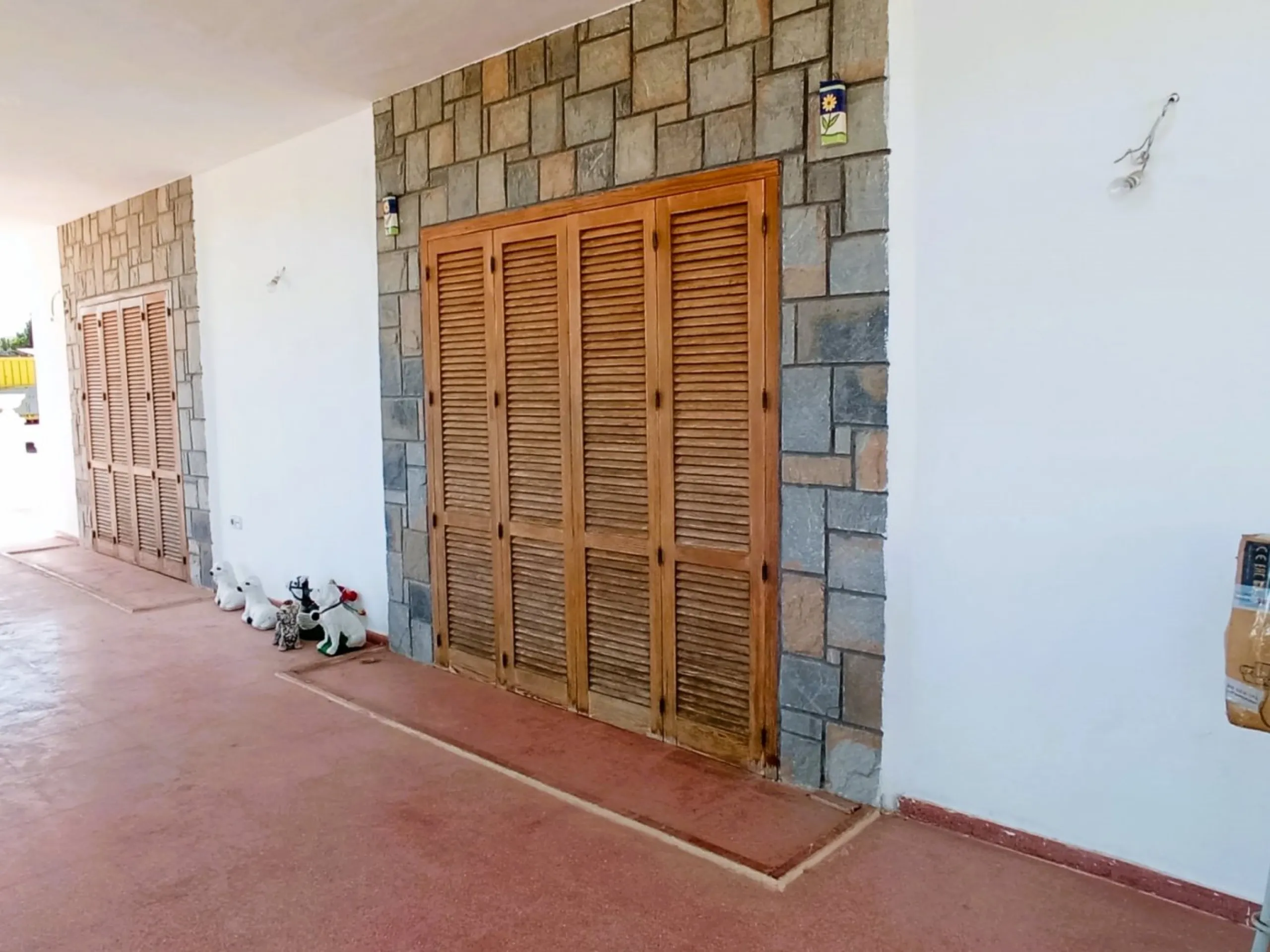 INDEPENDENT VILLA OF 500M2 - LAND OF 10,000M2 NEXT TO BONALBA - MUCHAMIEL