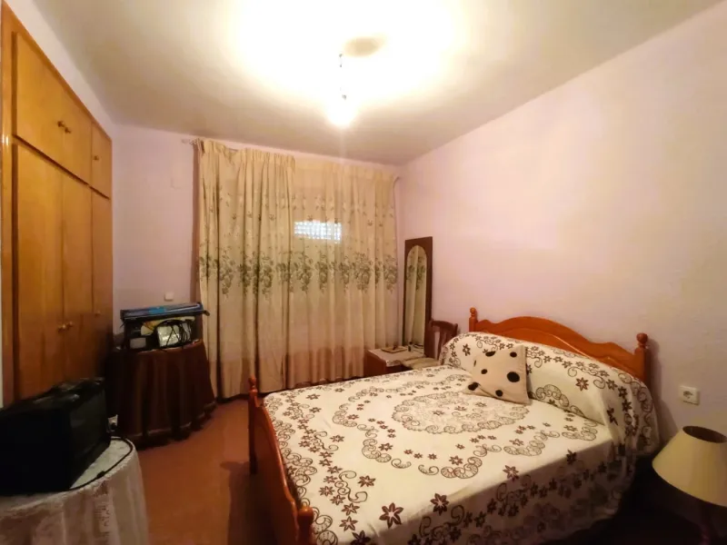 INDEPENDENT VILLA OF 500M2 - LAND OF 10,000M2 NEXT TO BONALBA - MUCHAMIEL