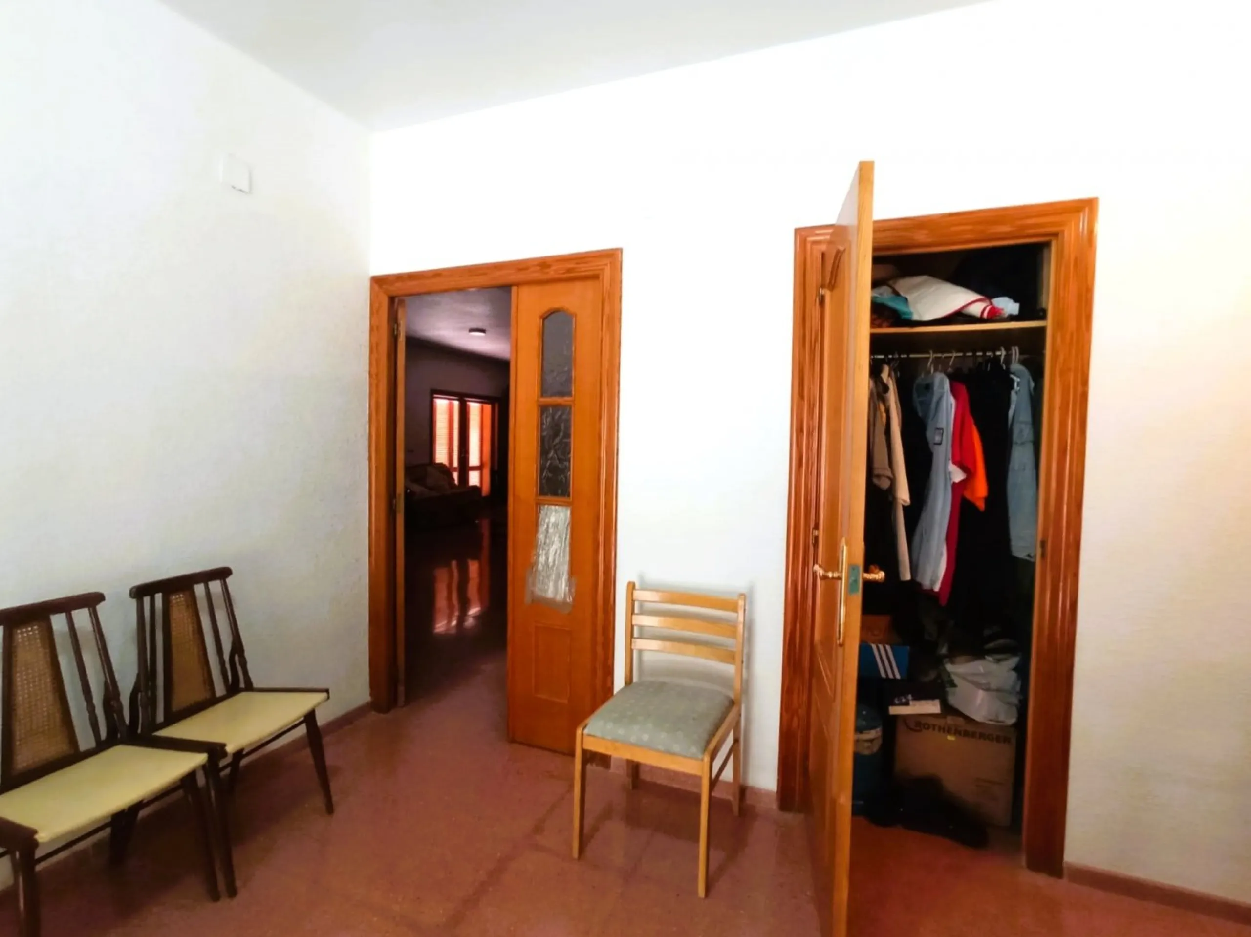 INDEPENDENT VILLA OF 500M2 - LAND OF 10,000M2 NEXT TO BONALBA - MUCHAMIEL