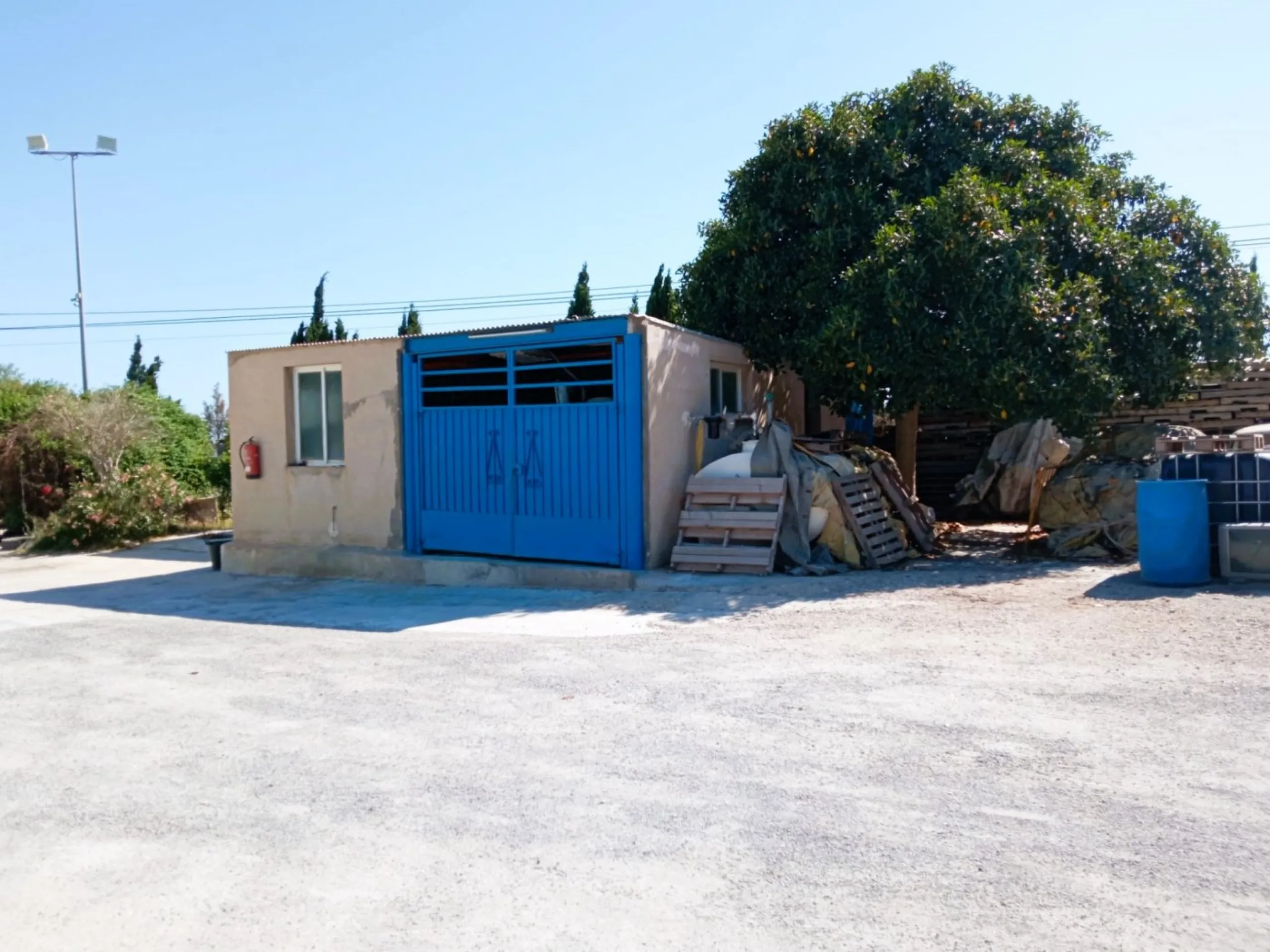INDEPENDENT VILLA OF 500M2 - LAND OF 10,000M2 NEXT TO BONALBA - MUCHAMIEL