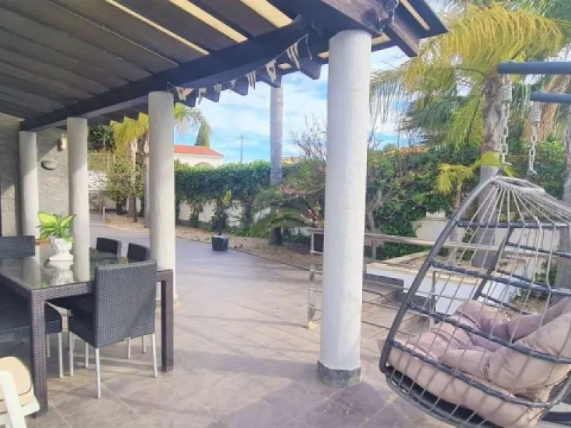 VILLA IN CALPE FOR SALE