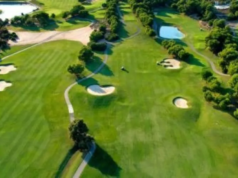 VILLAS DE OBRA NUEVA EN PILAR DE LA HORADADA EN EL CAMPO DE GOLF