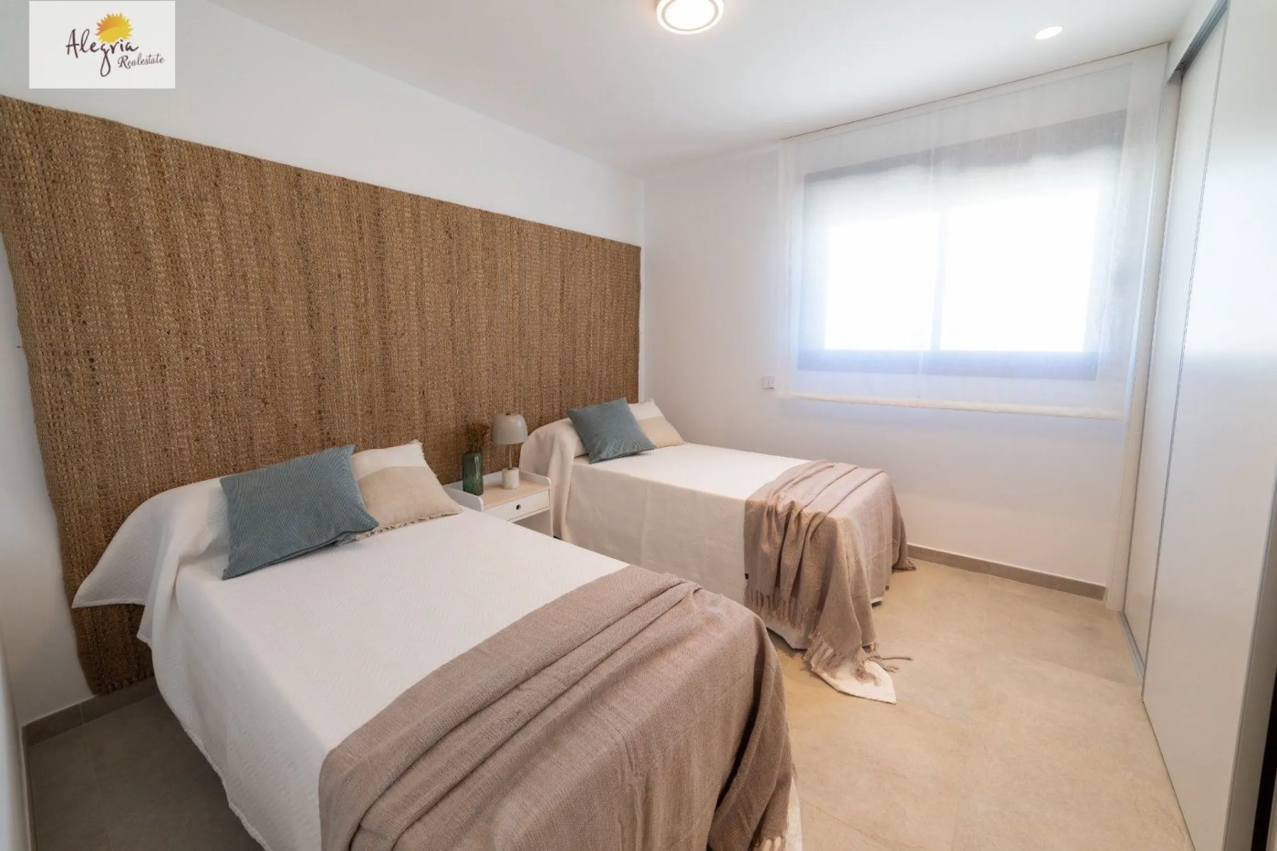 APARTAMENTOS EN OBRA NUEVA EN GRAN ALACANT EN VENTA