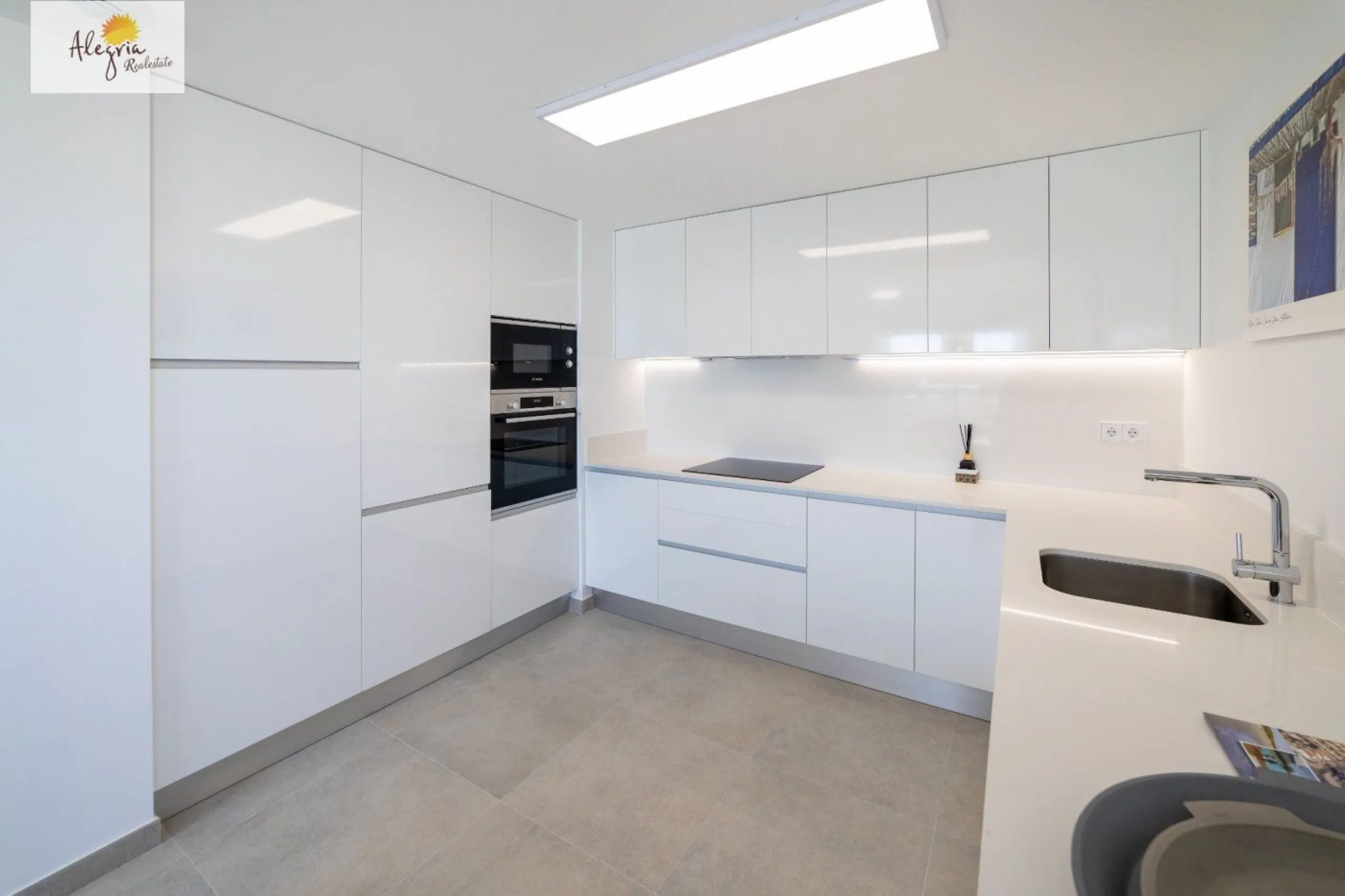 APARTAMENTOS EN OBRA NUEVA EN GRAN ALACANT EN VENTA