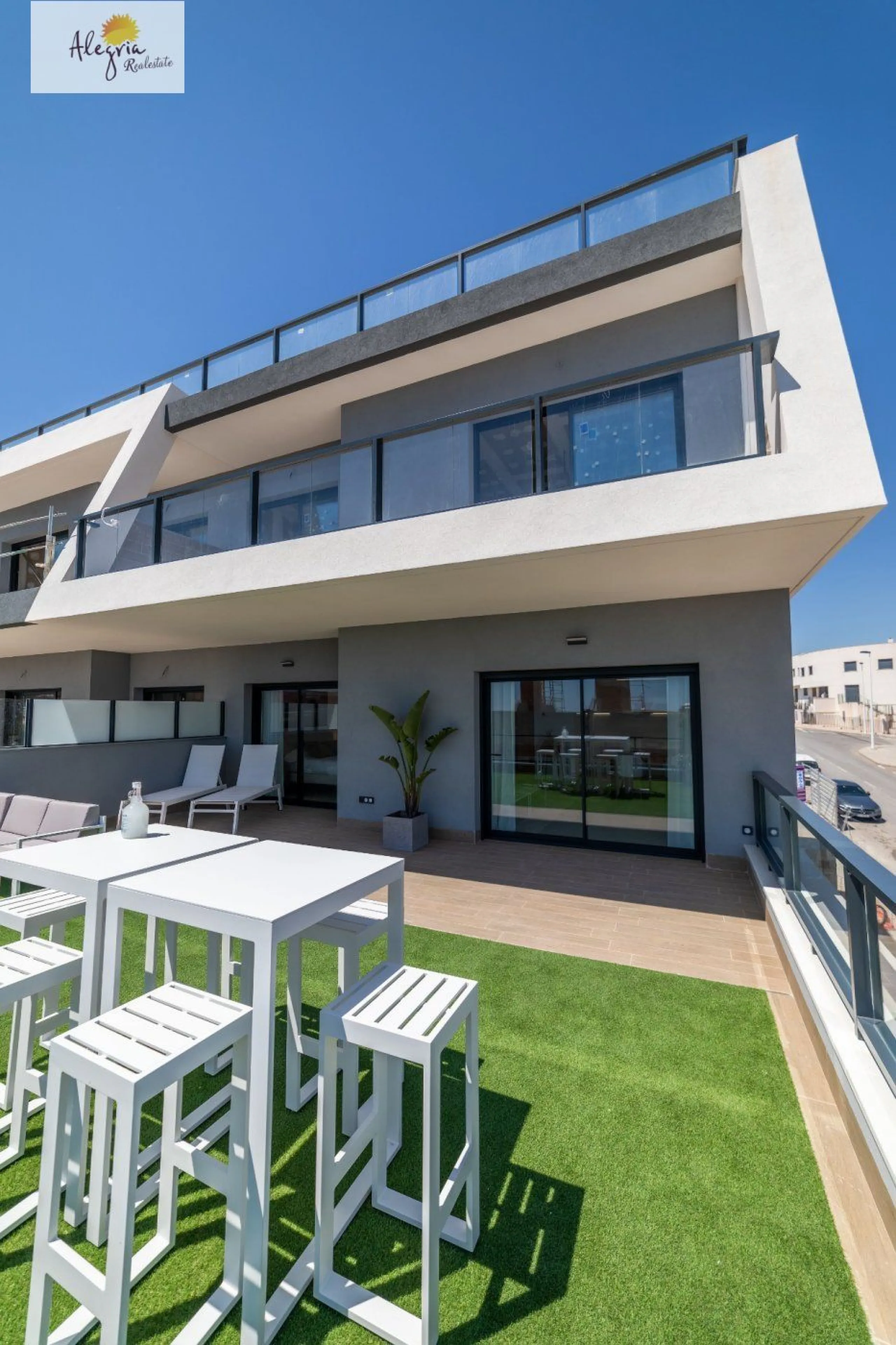 APARTAMENTOS EN OBRA NUEVA EN GRAN ALACANT EN VENTA