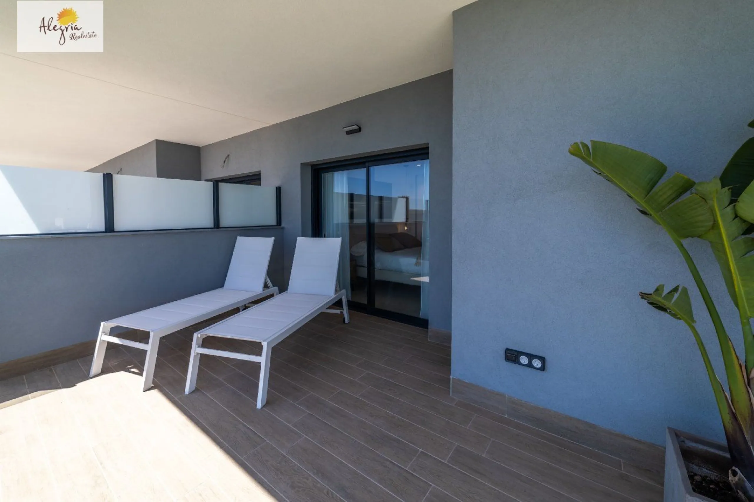 APARTAMENTOS EN OBRA NUEVA EN GRAN ALACANT EN VENTA
